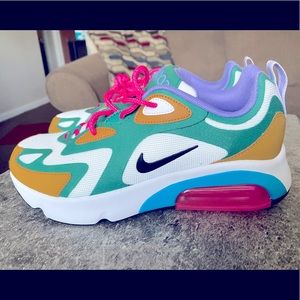 Brand New 9.5 Nike Air Max 200 Mystic Green.